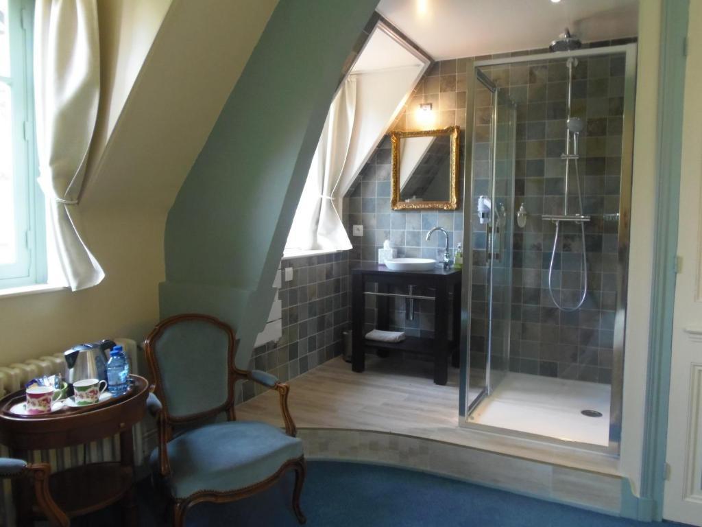 Chateau De Launay Mery-Corbon Номер фото