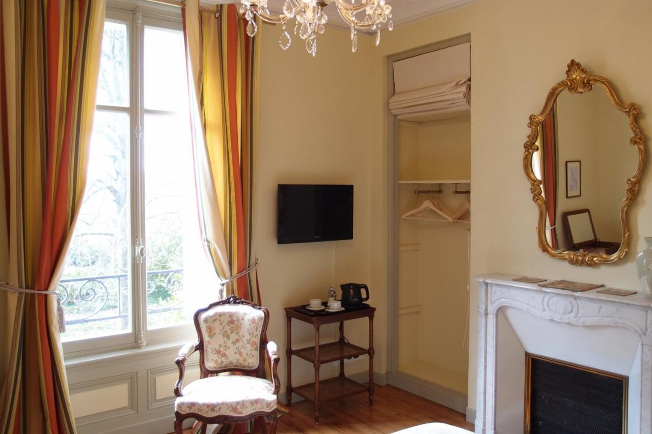 Chateau De Launay Mery-Corbon Номер фото